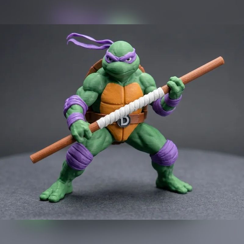 Boneco Tartaruga Lutadora Roxa